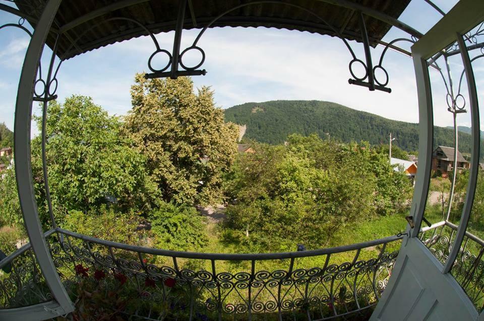 Zabava Yaremche Exterior foto